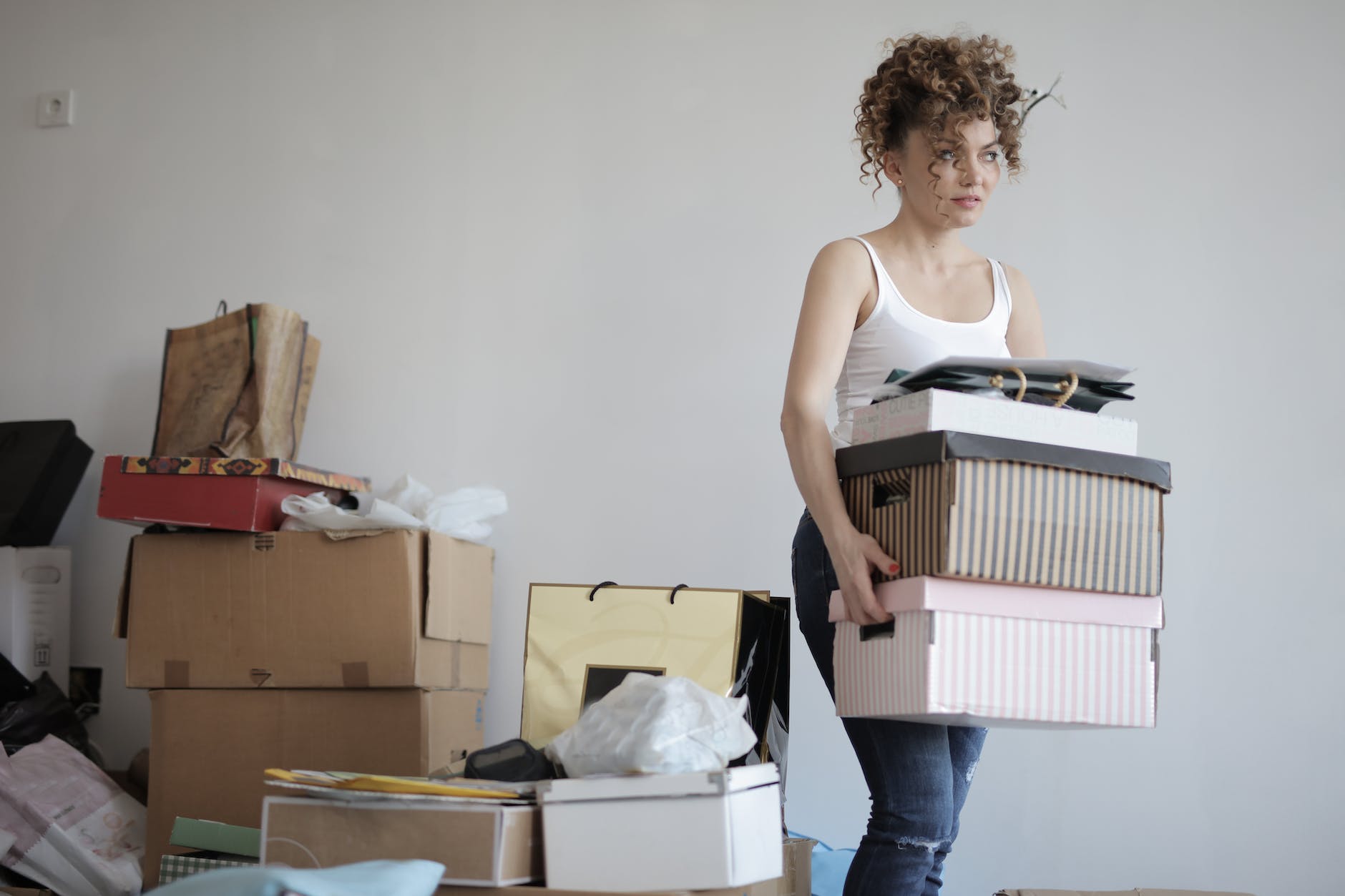 The Real Pros and Cons of Moving Out of State for a New Life or Career