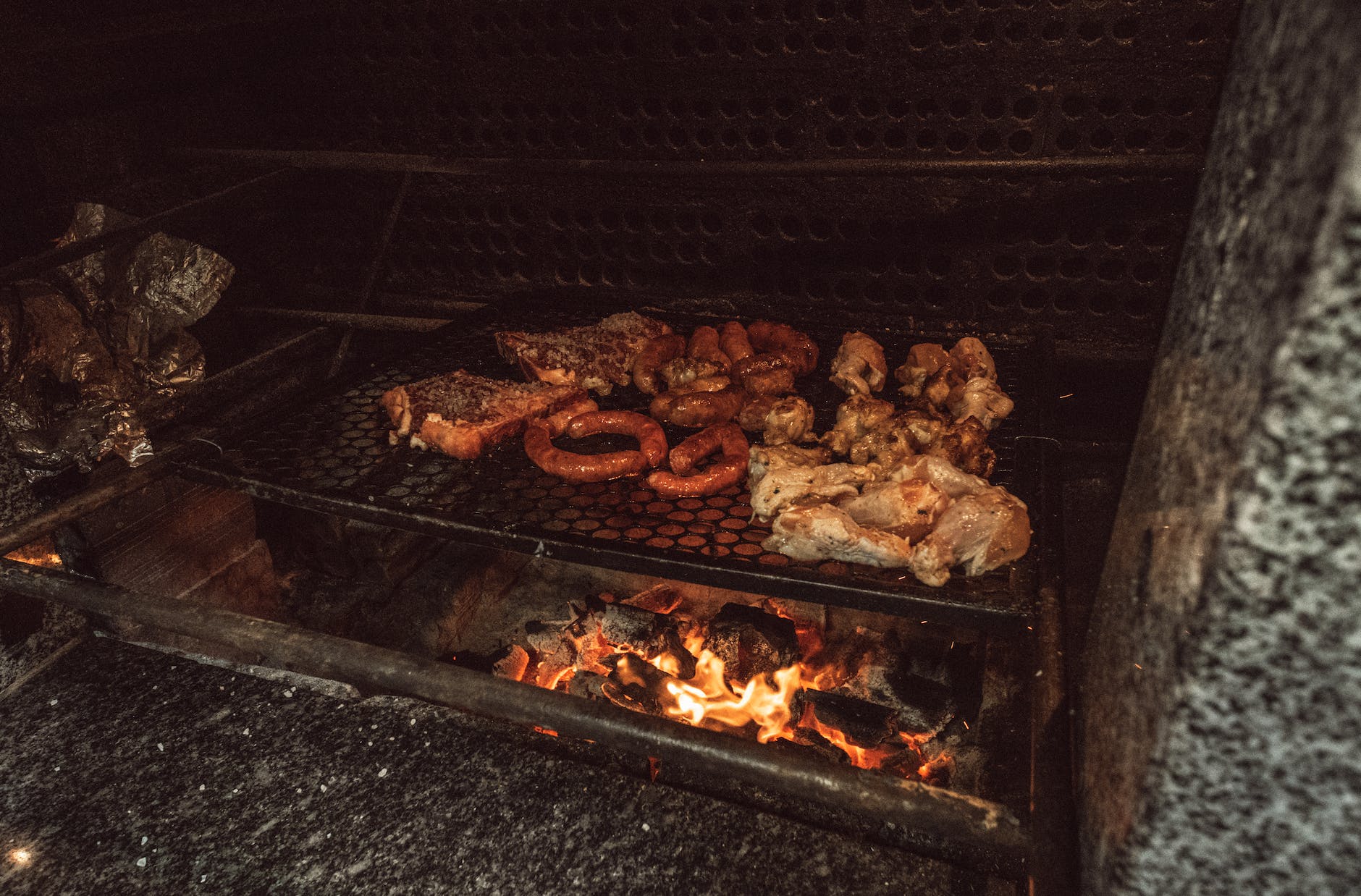 Choosing the Perfect Wood for Your Open Fire and Cooking: Differences In Choice of Wood