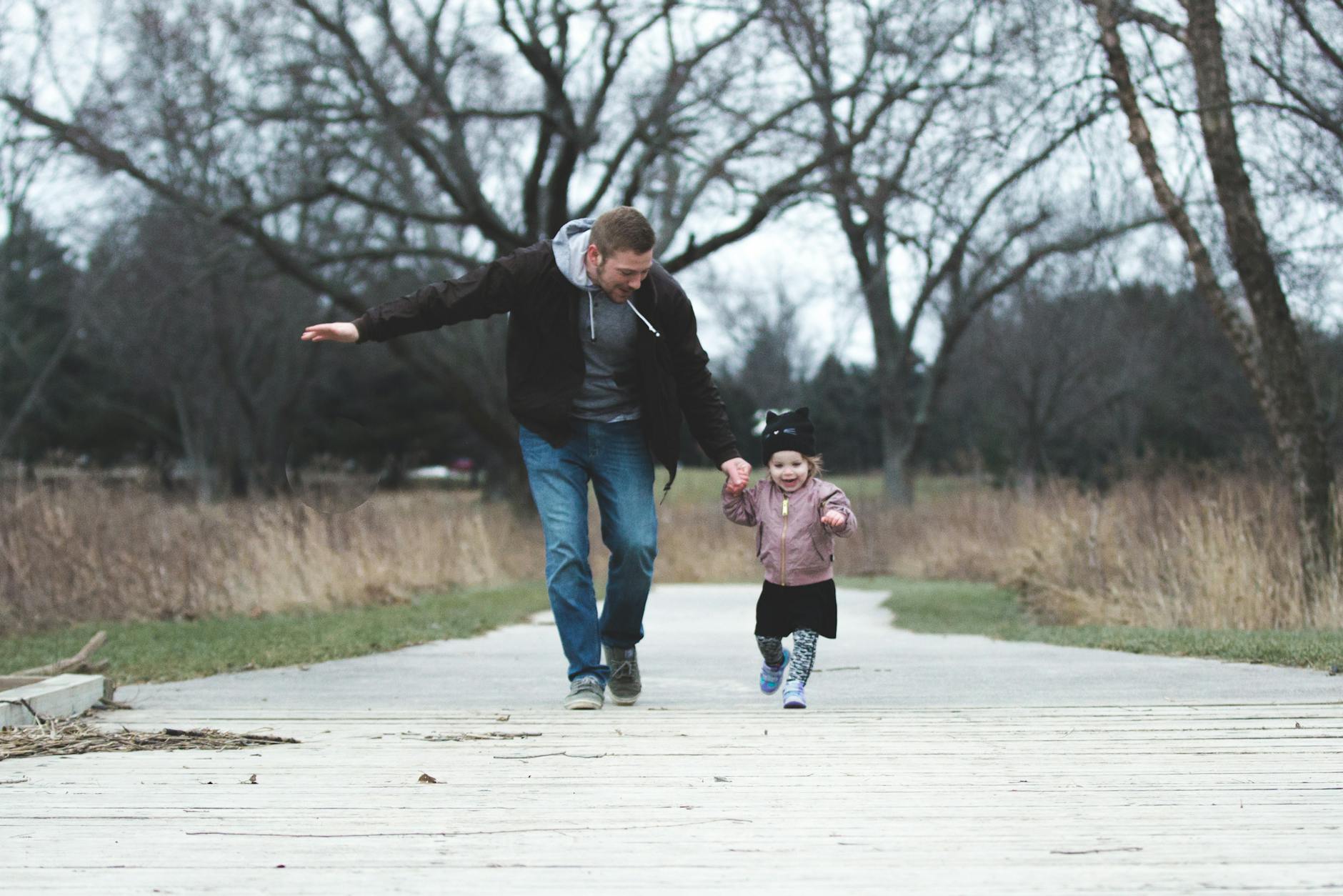 15 Steps to Effective Parenting : Instilling Integrity in Children and Raising A Child with Emotional Intelligence